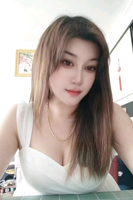 东北骚妇国庆不放假配图1