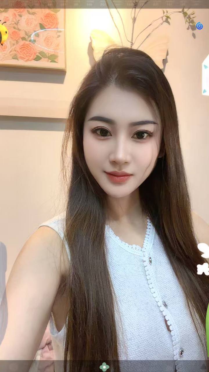 上海浦东新区性感小姐姐配图2