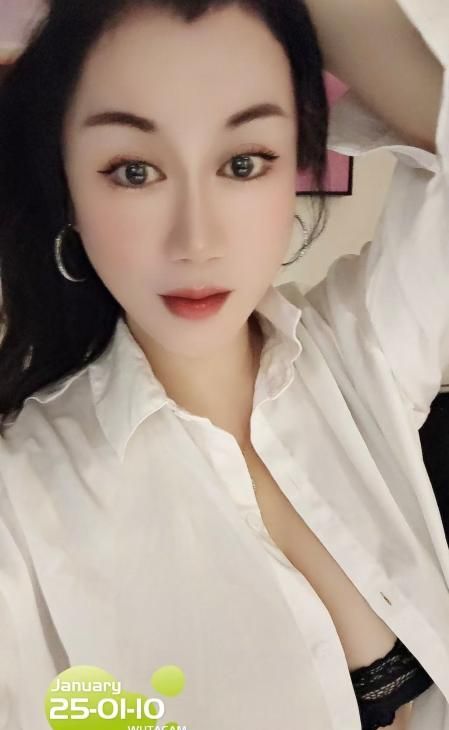 粉奶巨乳莎莎配图2