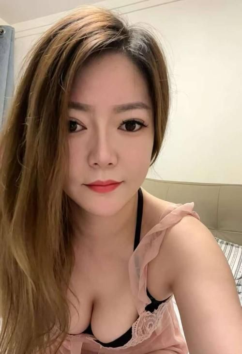 真实性价比熟女配图1