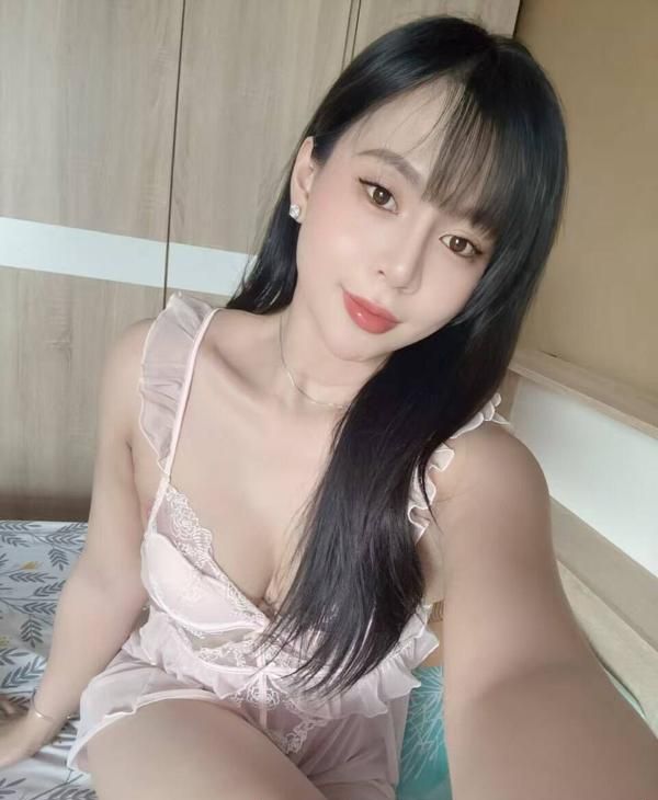 风骚大屁股嫩逼会喷水配图1