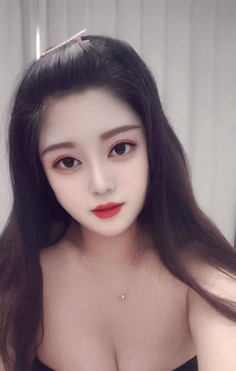 服务系丰满翘臀熟女配图4