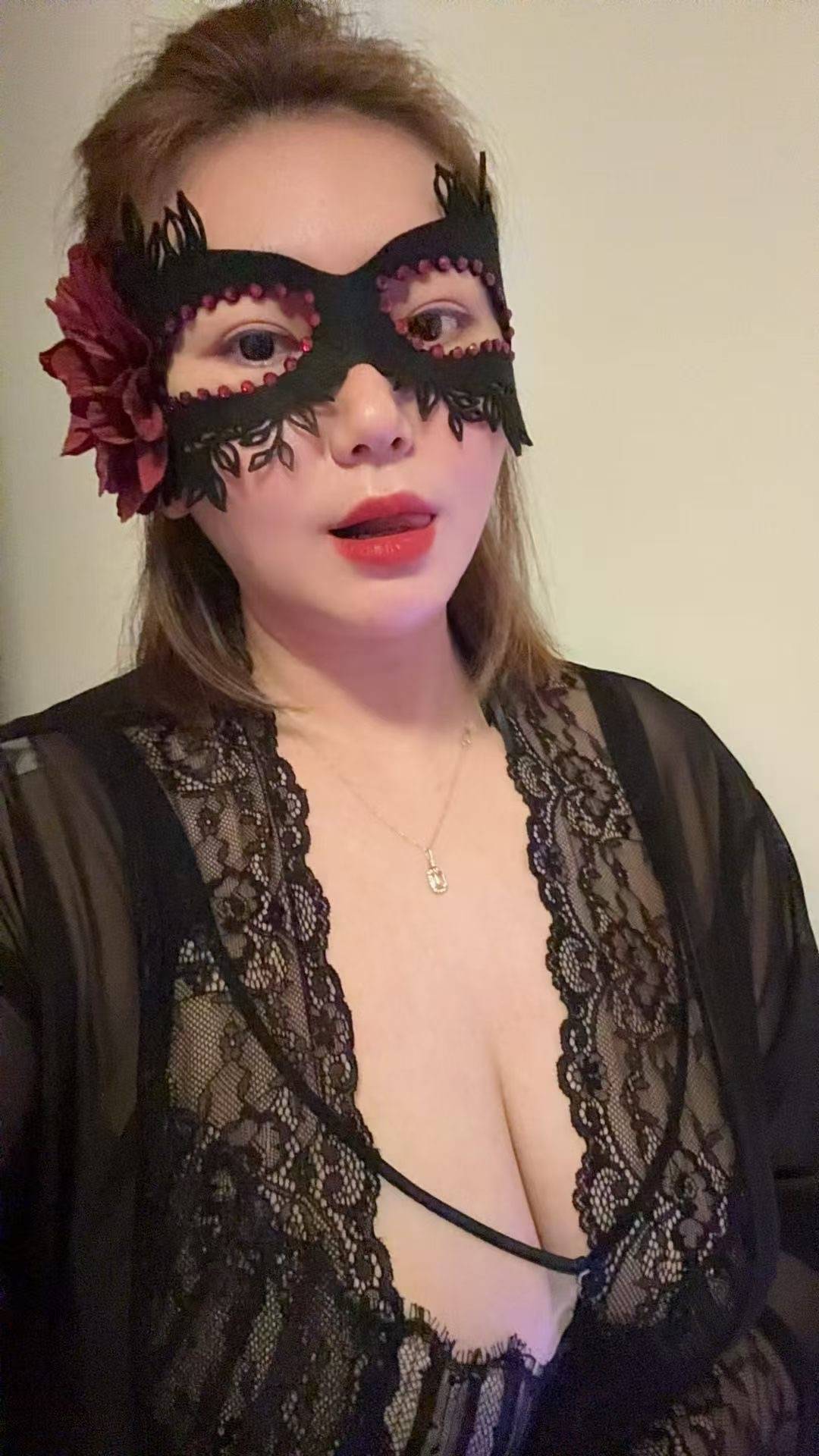 少妇小燕子配图2