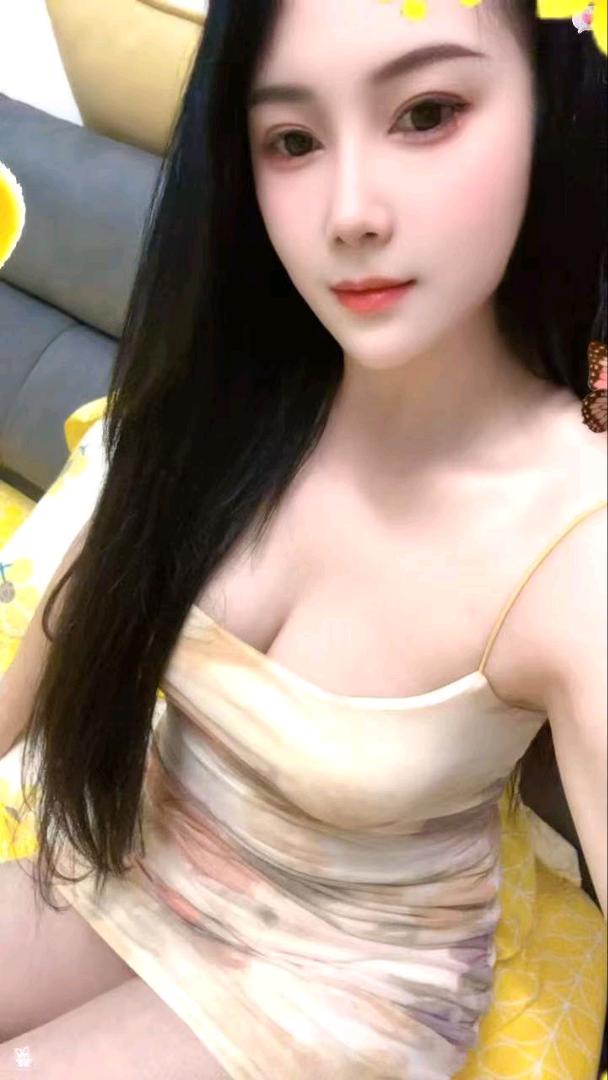 黄泥磅骚货御姐配图2