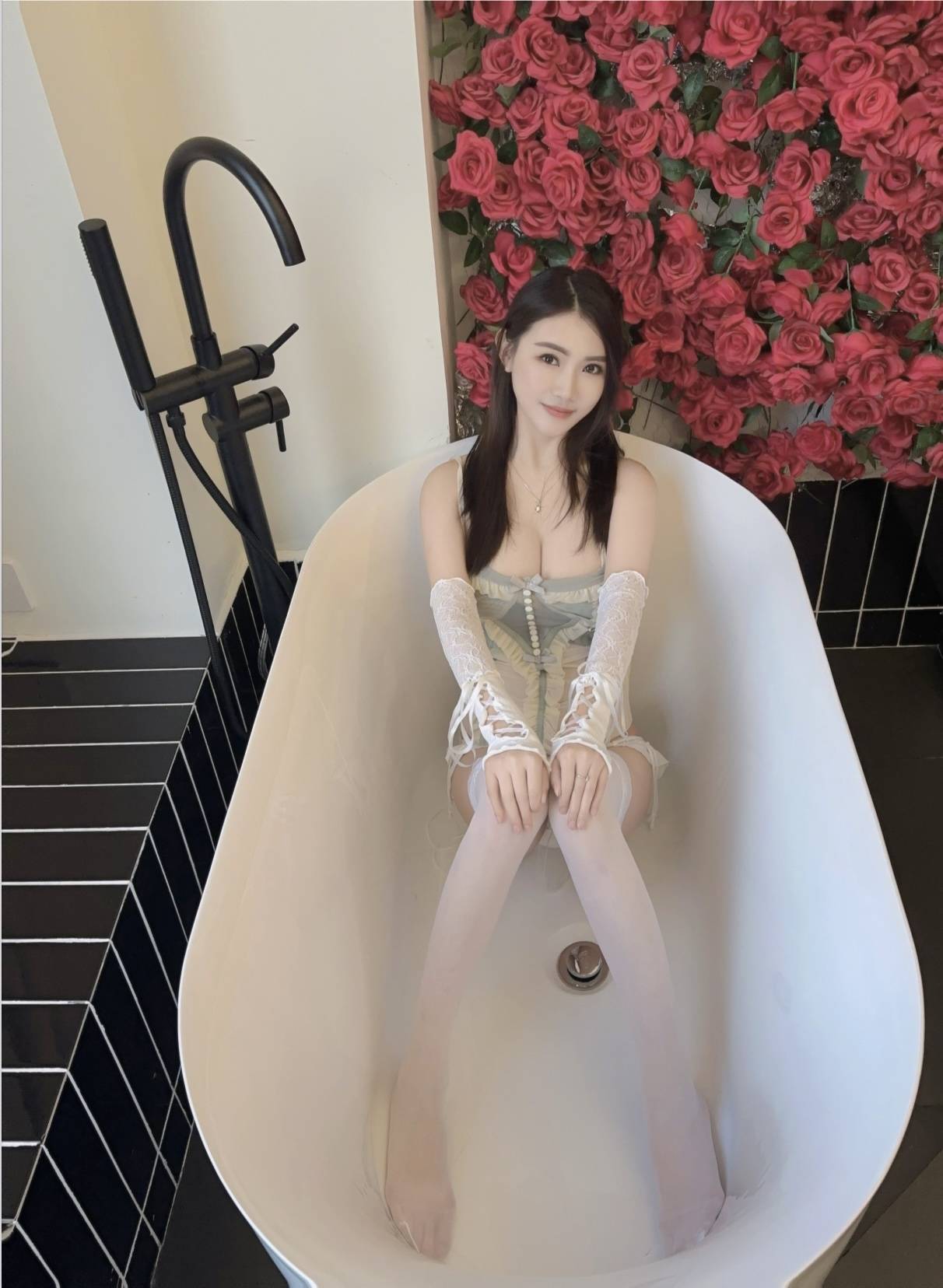 天心服务型人妻配图3
