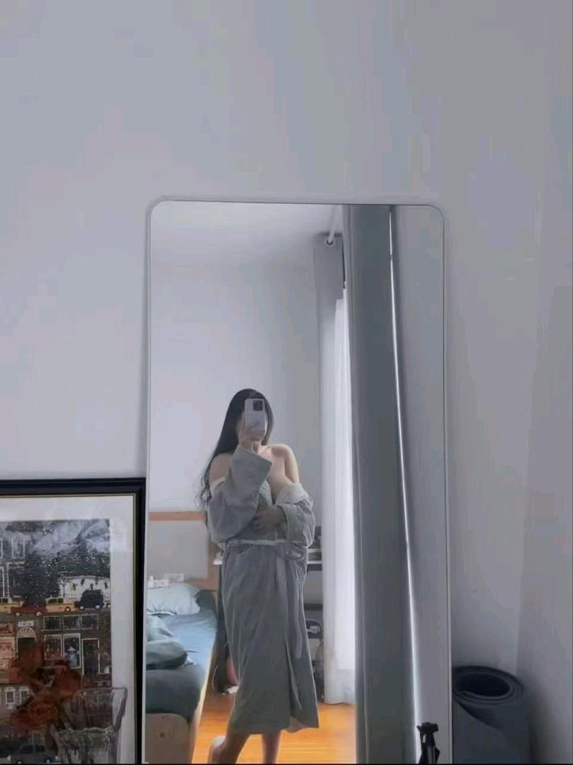 宝安大胸嫩模小花配图3