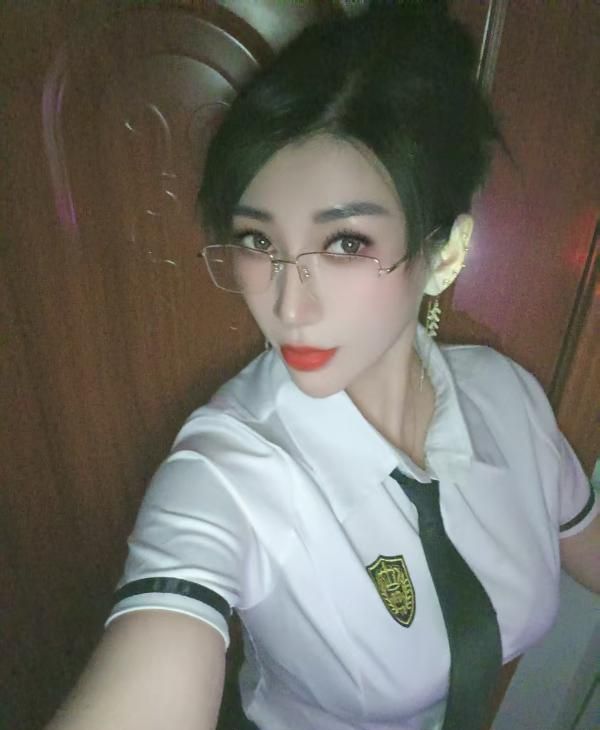 韵味淫妇花妹配图4