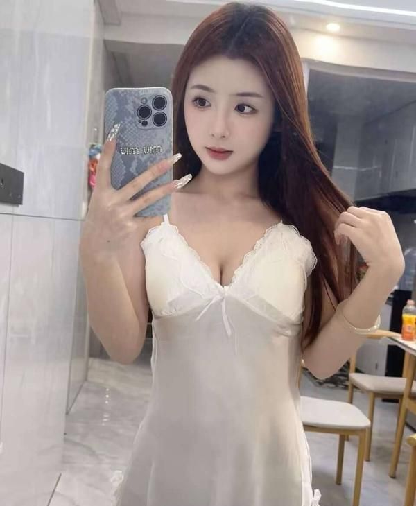 性感大奶颜值女友配图1