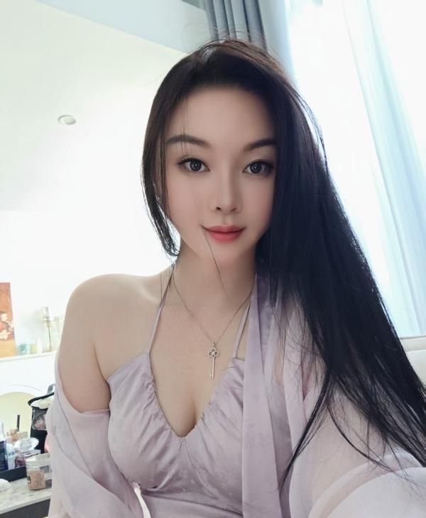 福永兼职性感御姐配图4