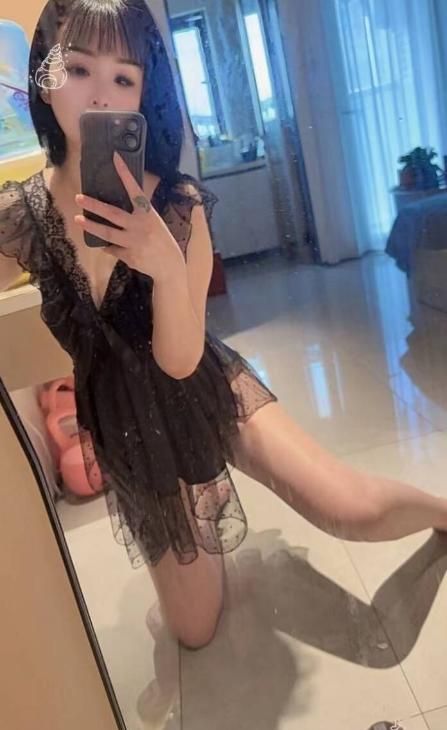 朝阳颜值巨乳梨子老师-买色网