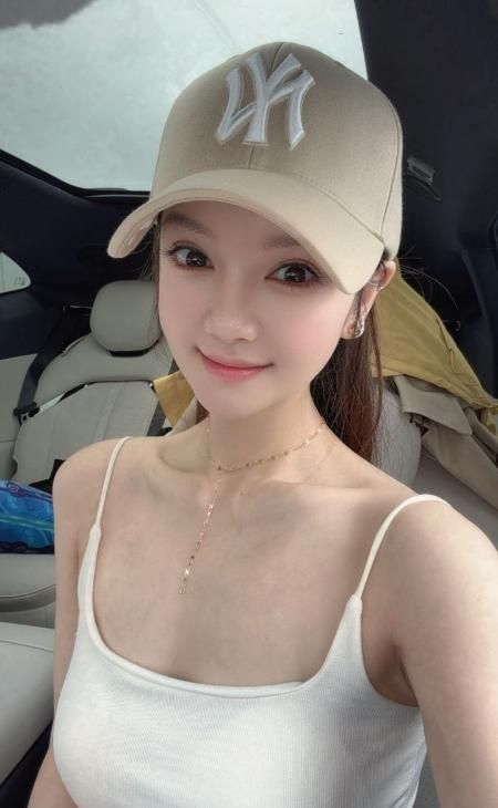 性感身材翘臀颜值老师配图2