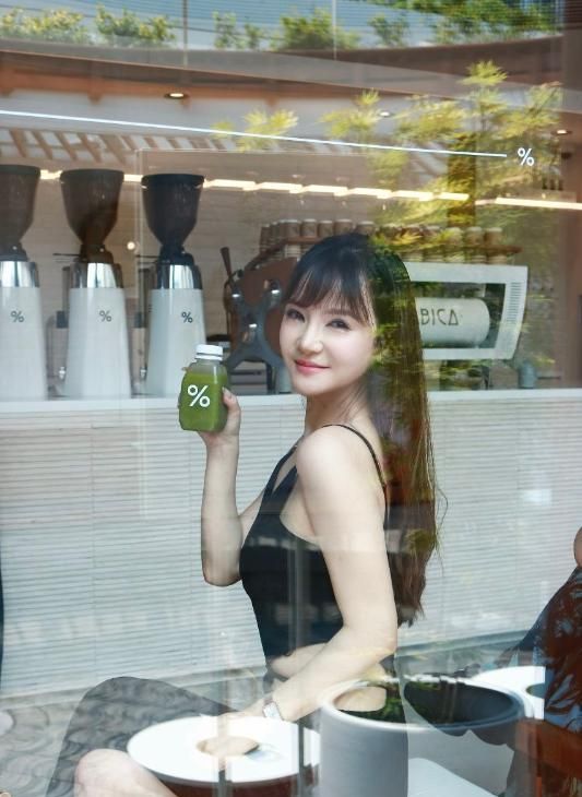 性感身材翘臀颜值老师配图4