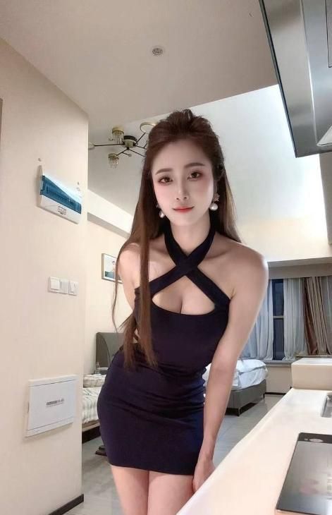 大胸颜值御姐喵喵配图4