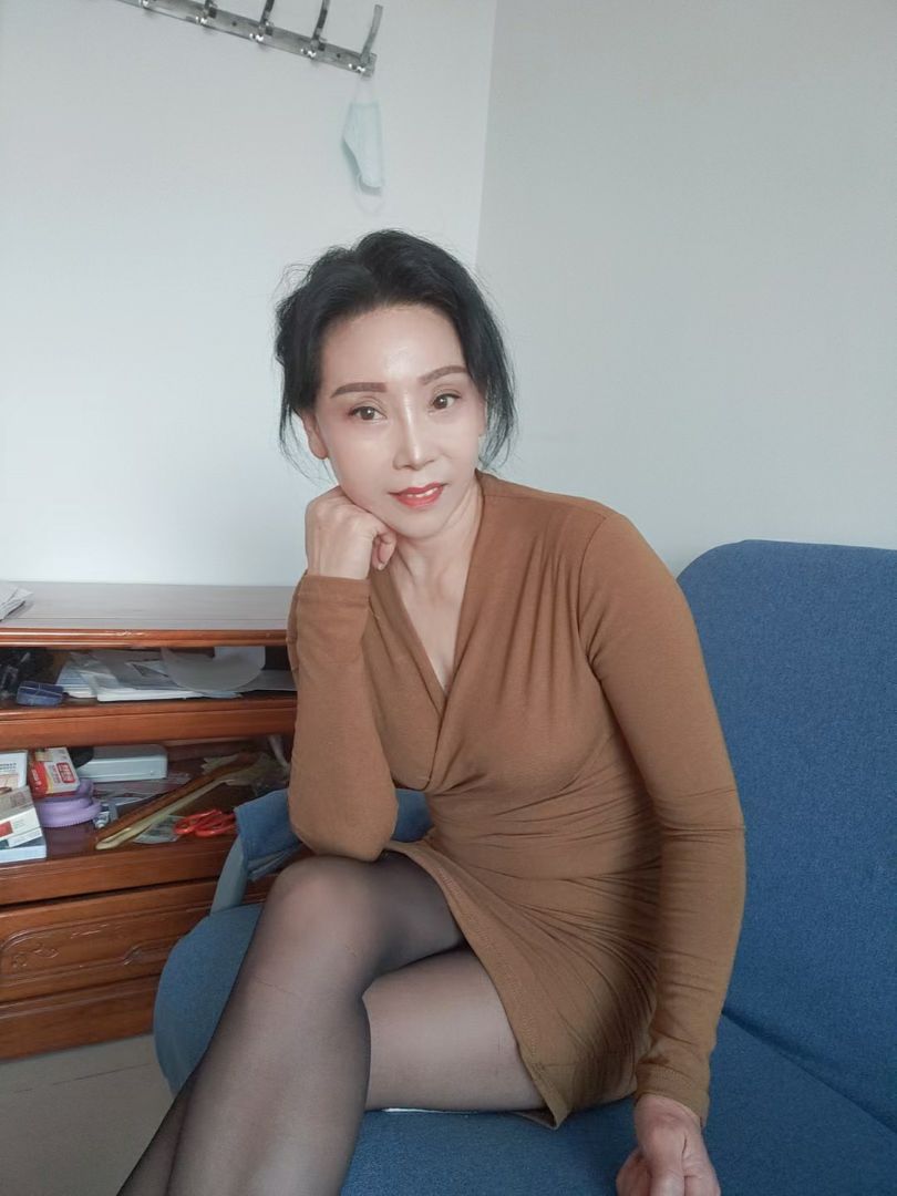 碑林少妇芳姐-买色网