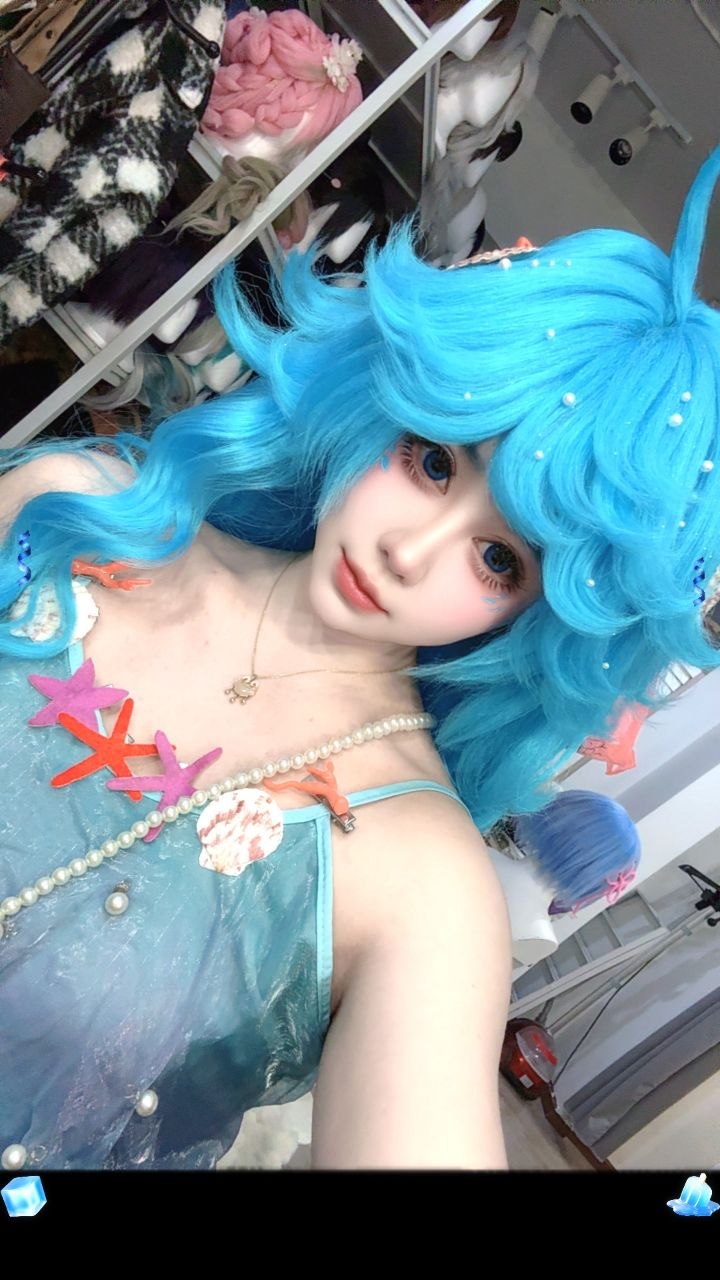 新上coser 香菜酱！服装多，可自带服装上门，相当配合，值得一试！配图1