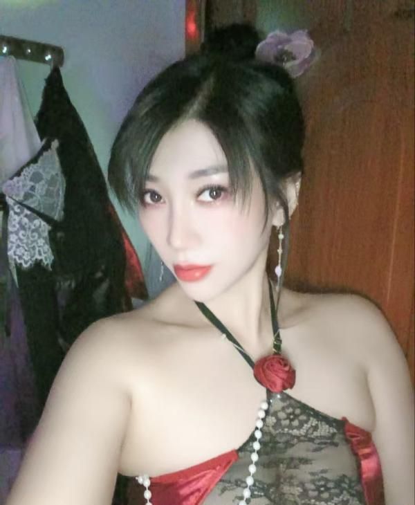 韵味淫妇花妹配图2
