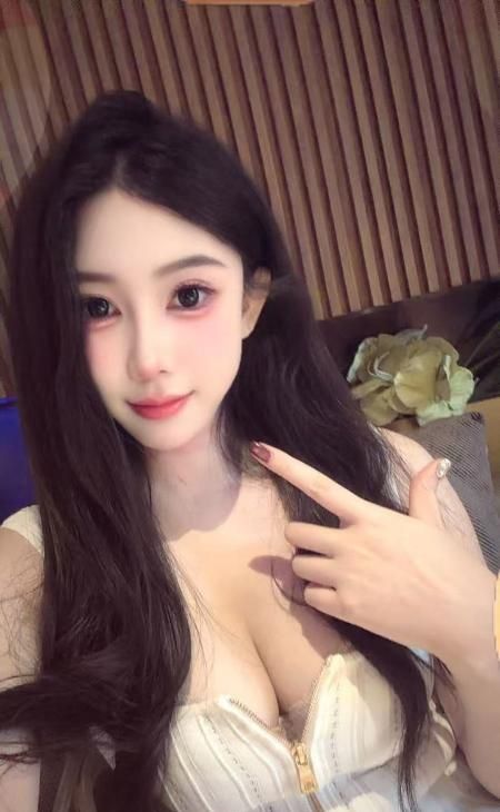 性感丰满大胸黎老师配图4