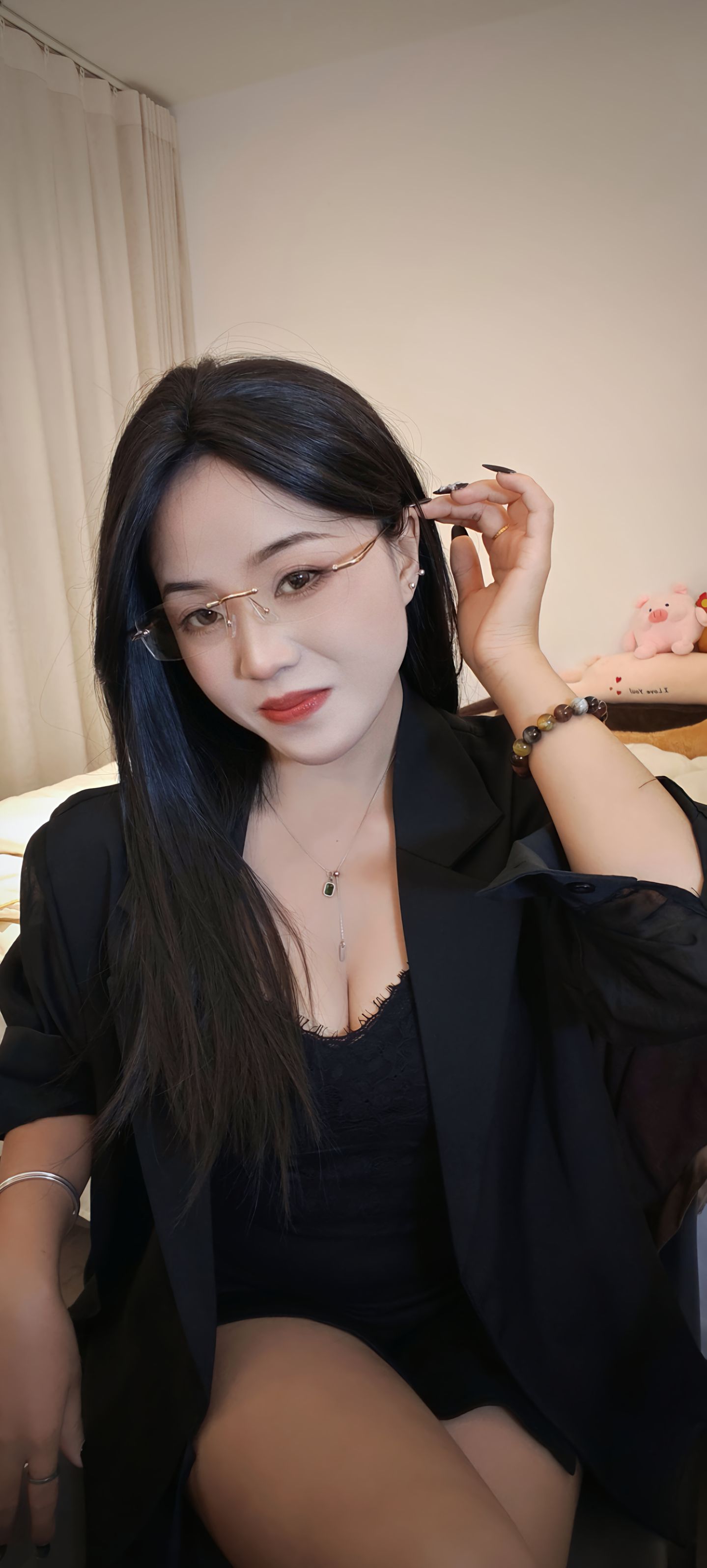 风骚少女菲菲配图4