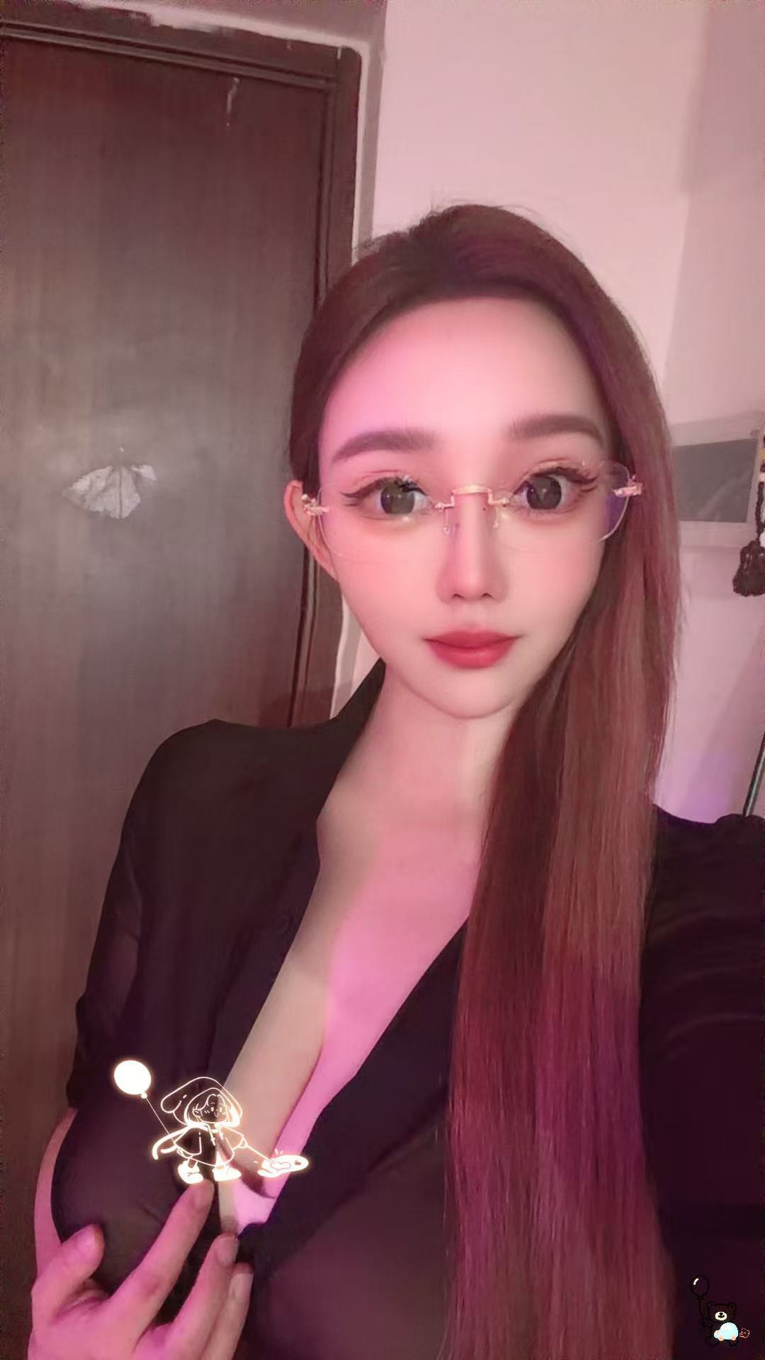 河东三通大奶少妇配图1