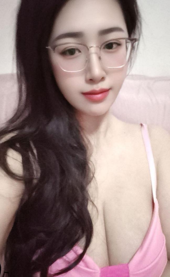 岱岳区性感眼镜荡妇配图4