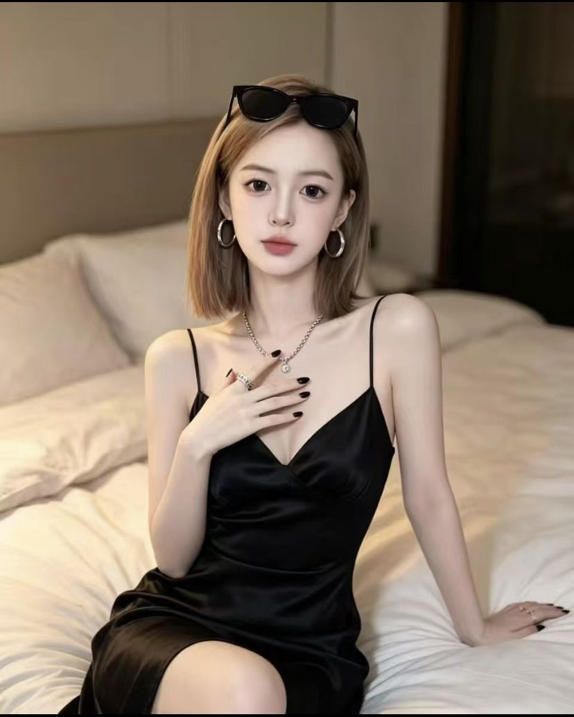成都20岁嫩妹车灯超好看配图3