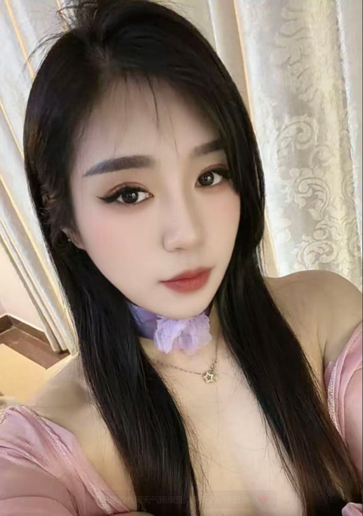 会口会夹骚妇人妻配图1