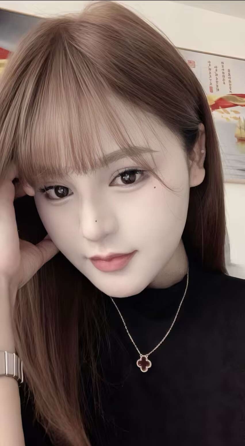 性感长腿花花妹配图1