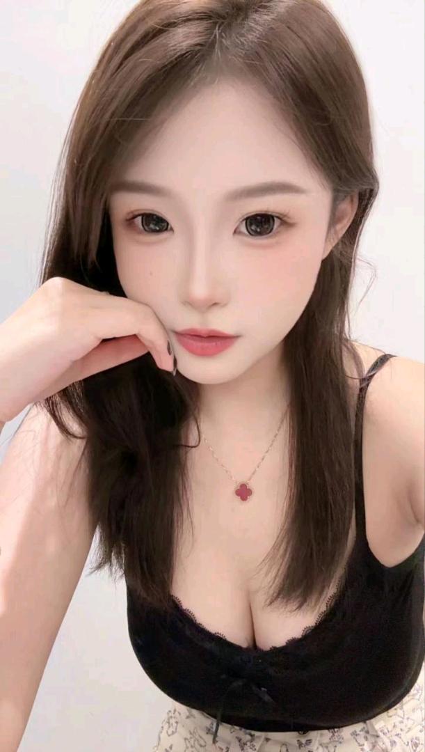 西湖大眼反差萌妹配图1