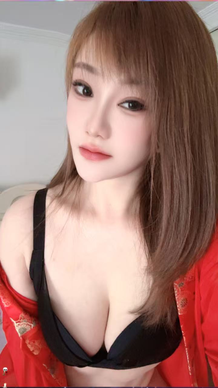海曙小鱼儿,颜值高身材好配图1