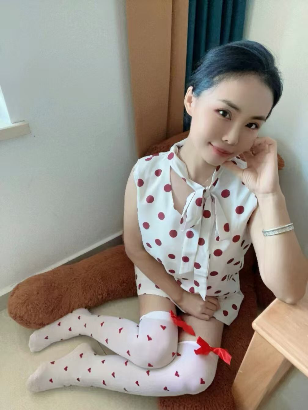 鼓楼区淫荡少妇配图2