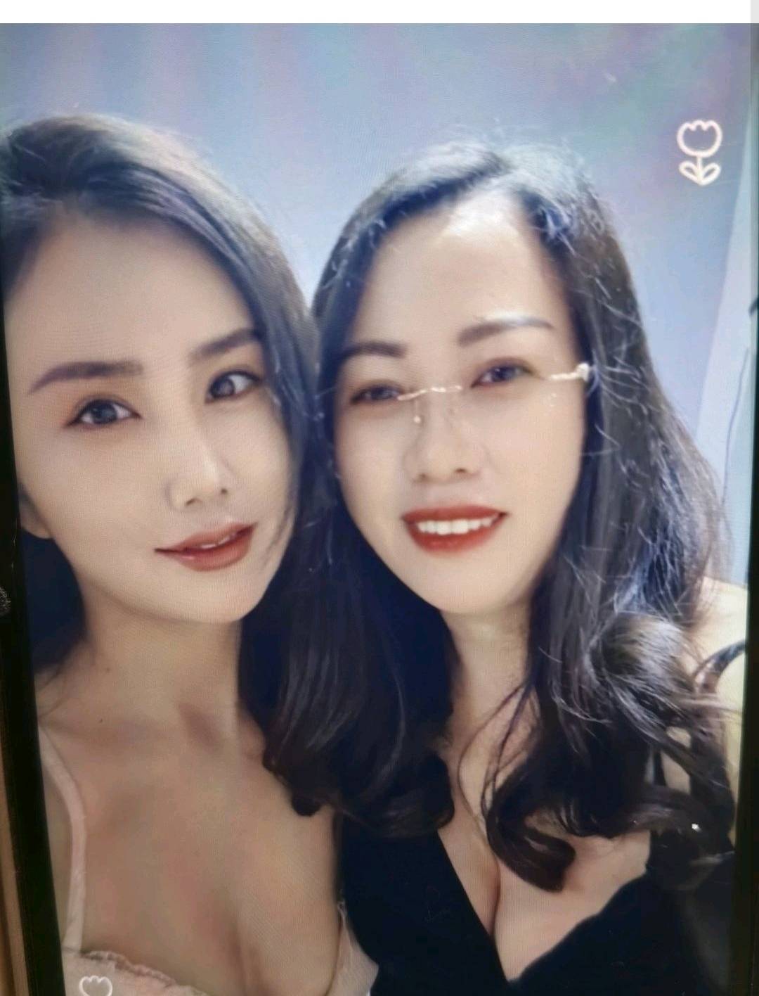 暴操母女配图1