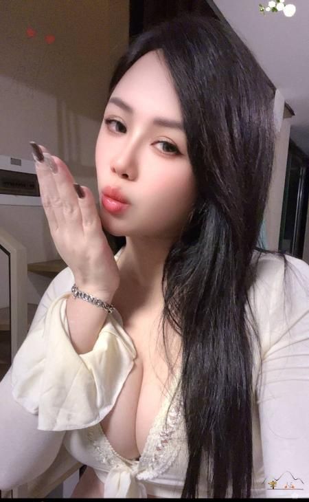 回锅桂城肥臀丰乳少妇配图3