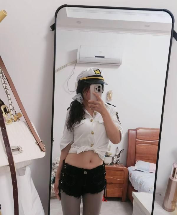 温柔如女友念念-品茶社