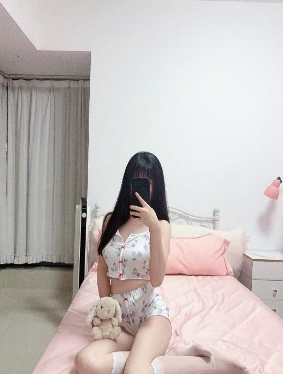 光谷性感大长腿馨儿配图3