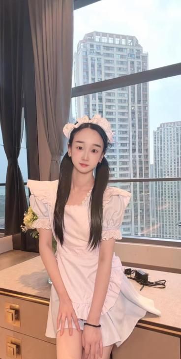 上城性感制服嫩妹-品茶社