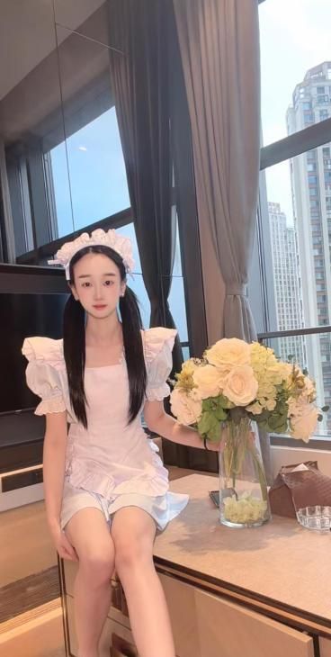 上城性感制服嫩妹配图3