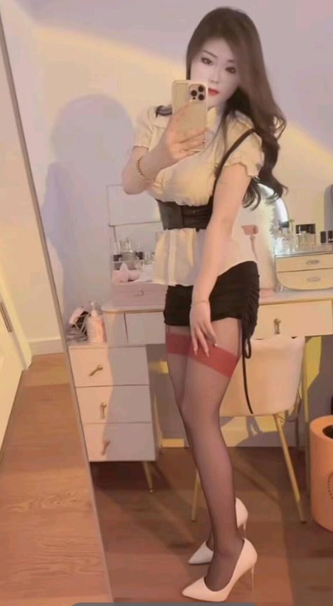 南站丝袜御姐配图3