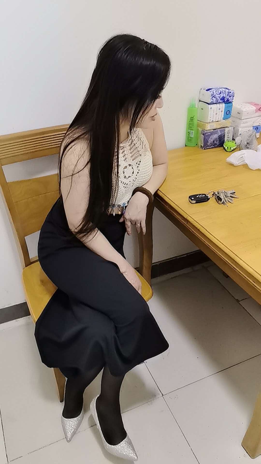 诱人美少妇-品茶社