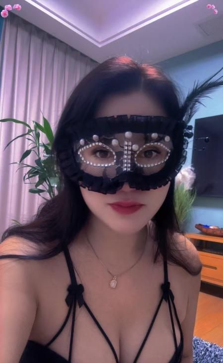杭州市楼凤：情趣大奶美少妇