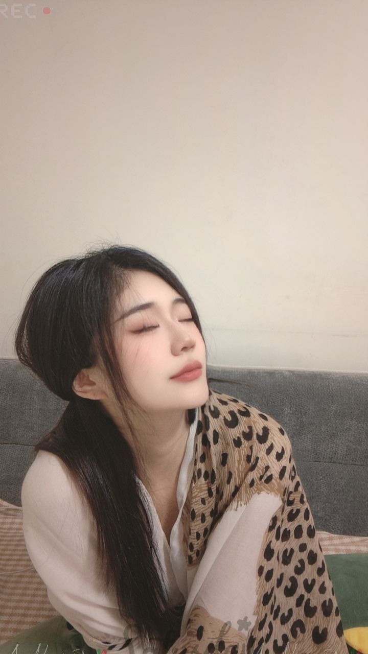 南湖颜值少妇配图1