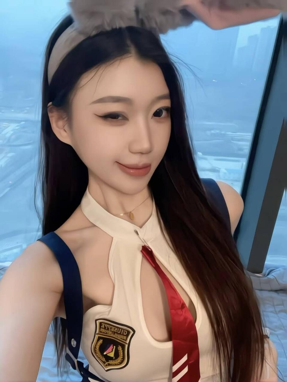 虹口制服阿雅配图1