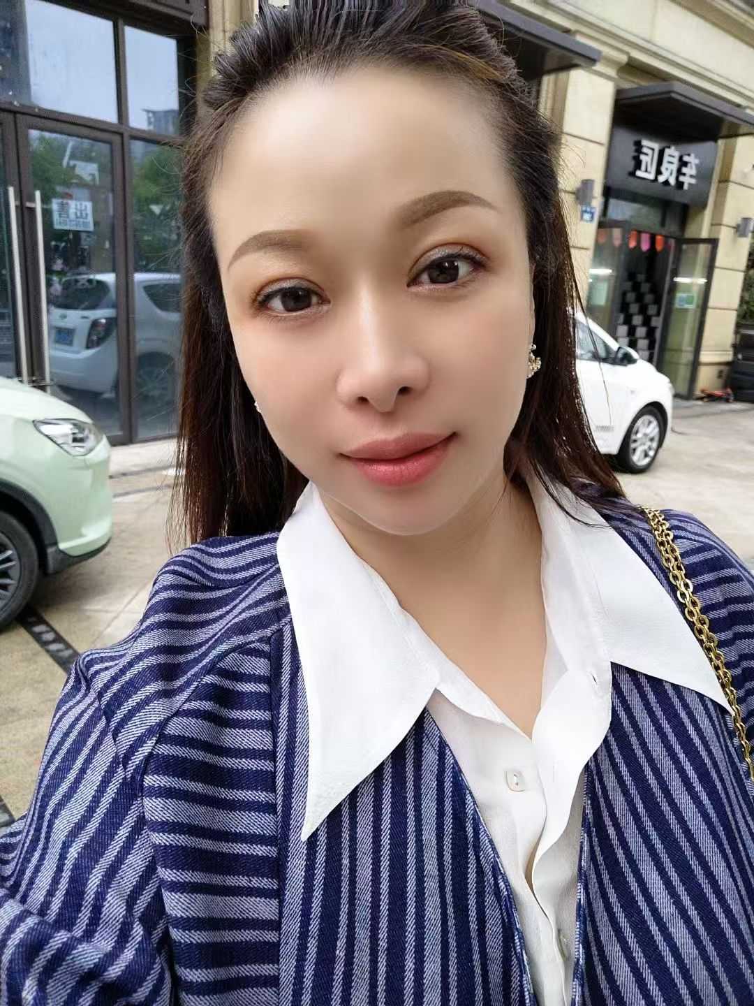 毒龙高手,舔菊花一绝,气质小妈咪配图4