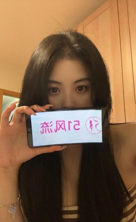 天然D奶小女友-品茶社