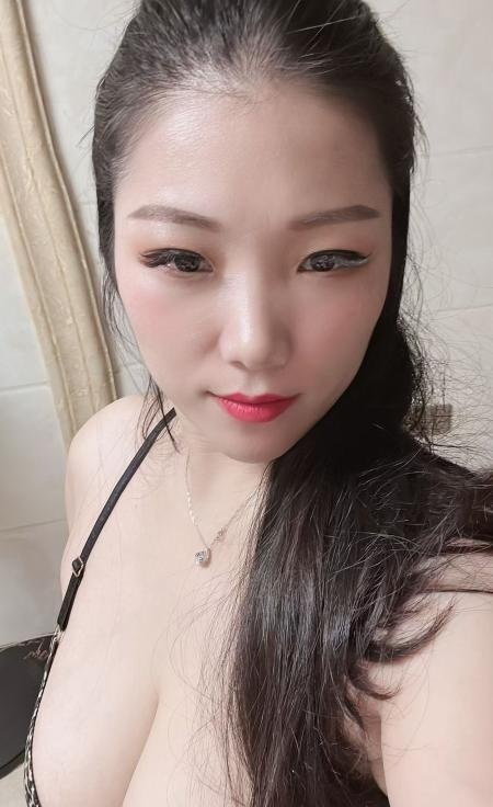 36D大白兔少妇-品茶社
