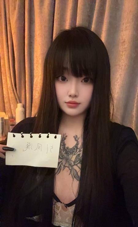 前凸后翘嫩妹珊珊-买色网