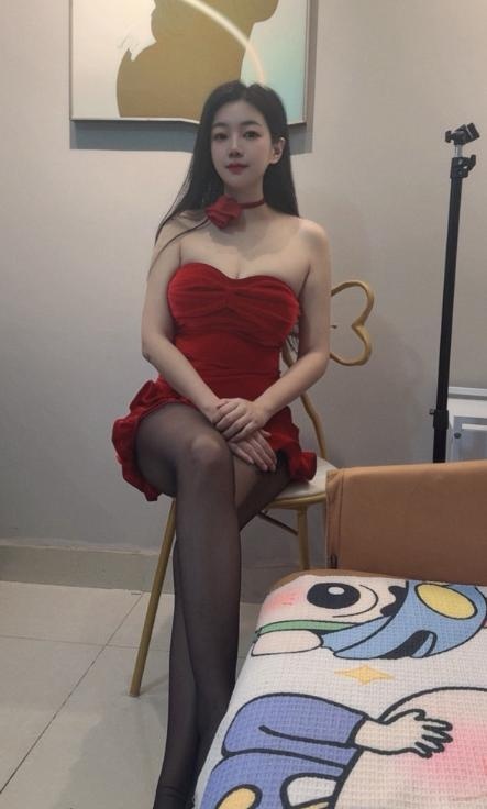 红衣舞女诱惑-买色网