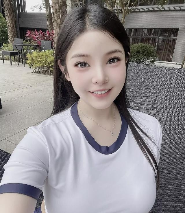 很骚的制服妹妹-买色网