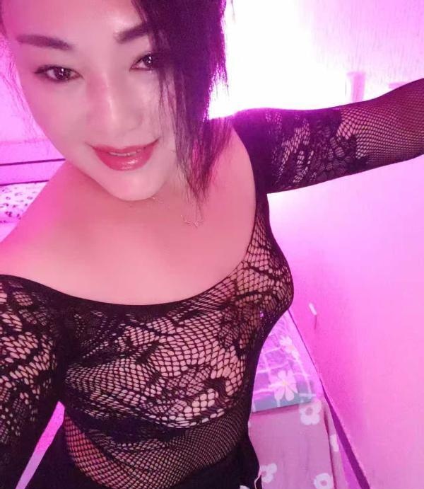 三通服务型熟女-买色网