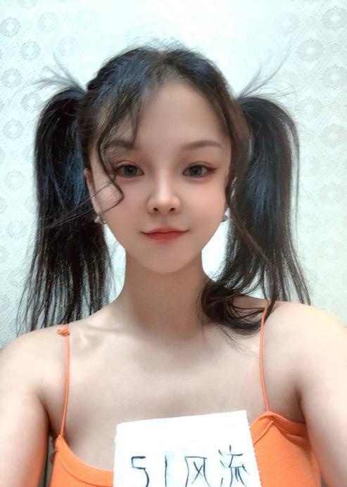 瘦底大胸的乖乖-买色网