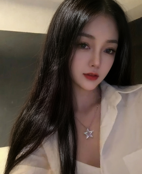 上梅林美乳西西-品茶社